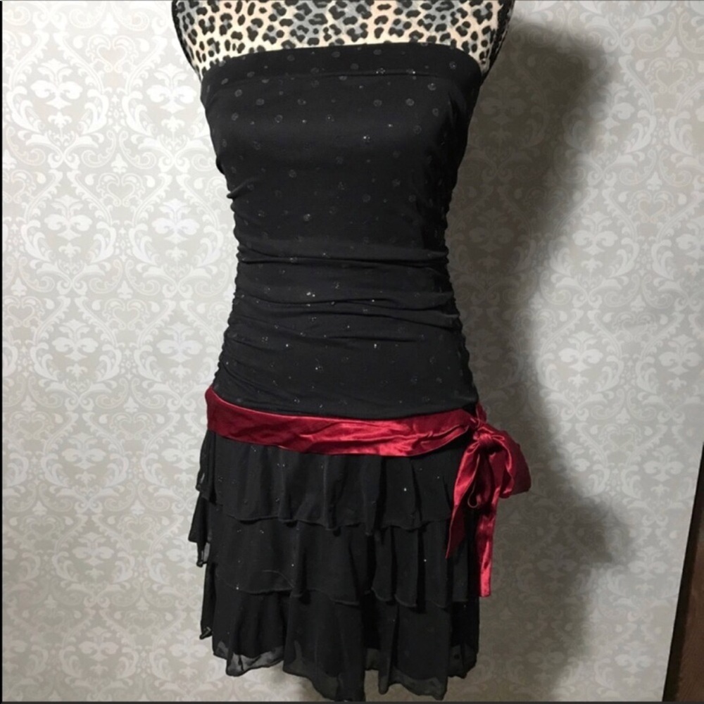 B. Darlin Strapless Cocktail Dress